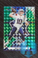 2022 Panini Mosaic Mac Jones #133 Camo Green Prizm Patriots
